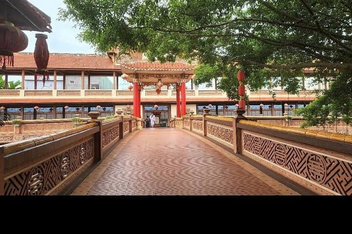 Da Nang Buddhism Tour: Nam Son Pagoda, Marble Mountains & Lady Buddha photo 2