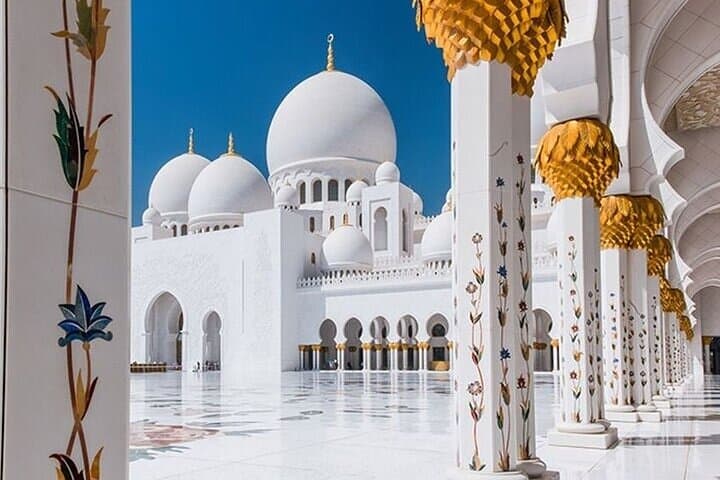 Abu Dhabi Premium Full-Day Sightseeing: Sheikh Zayed, Emirates Palace & Corniche photo 4