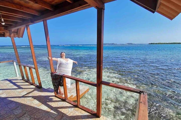 San Blas Over-Water Bungalow Escape: 3-Day Guna Yala Boat Tour photo 3