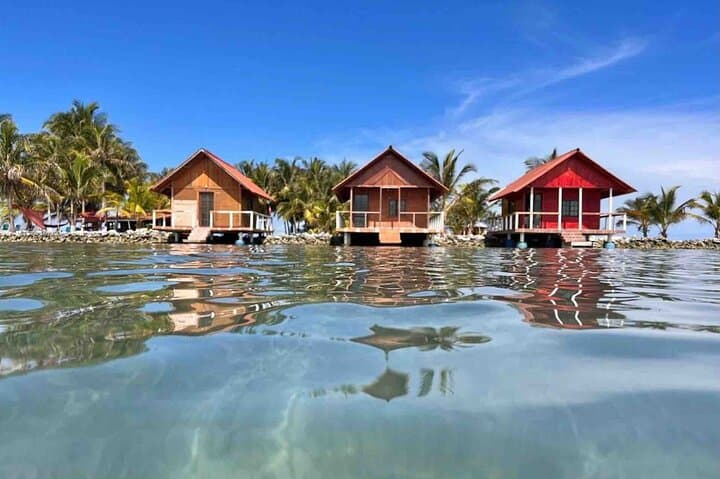 San Blas Over-Water Bungalow Escape: 3-Day Guna Yala Boat Tour photo 2