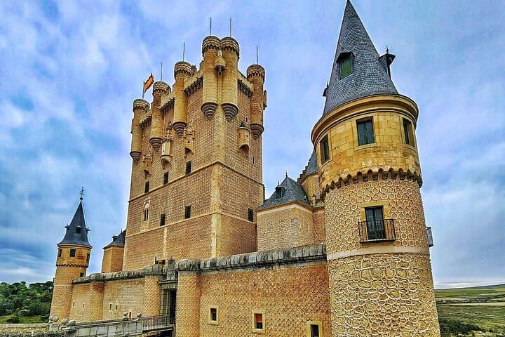 Segovia and Pedraza Day Tour from Madrid — Roman Aqueduct, Alcázar & Medieval Pedraza photo 5