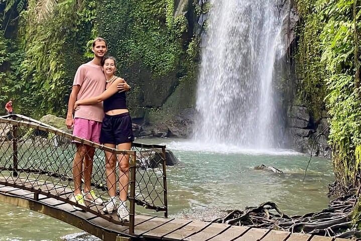 Ubud Day Loop: Tirta Empul Temple, Tegalalang Rice Terraces, Waterfall & Bali Swing photo 4