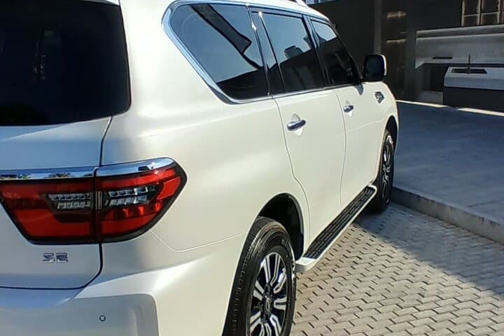 Dubai Full-Day Private Car and Driver Hire — Private Chauffeur Service photo 2