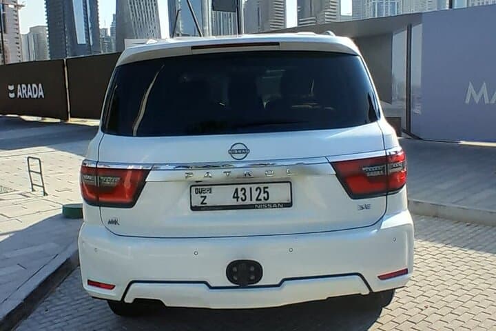 Dubai Full-Day Private Car and Driver Hire — Private Chauffeur Service photo 4