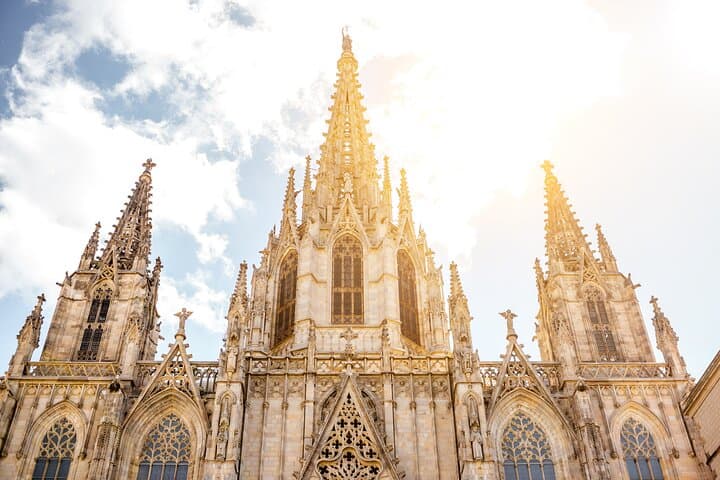 Barcelona in a Day: 6-Hour Gaudí, Gothic Quarter & Montjuïc Panorama photo 2