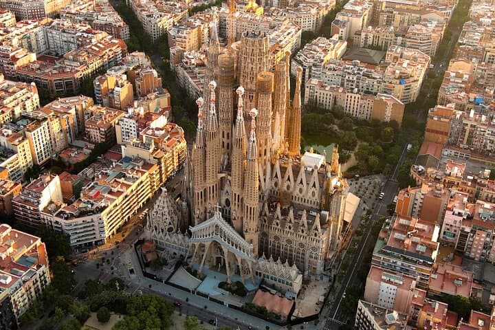 Barcelona in a Day: 6-Hour Gaudí, Gothic Quarter & Montjuïc Panorama photo 6