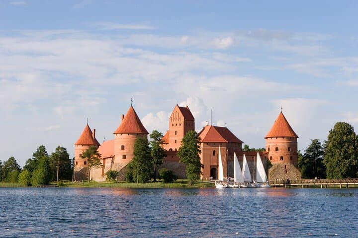 Trakai & Užutrakis Half-Day Tour from Vilnius — Castle, Manor and Lakeside Walks
