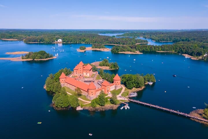 Trakai & Užutrakis Half-Day Tour from Vilnius — Castle, Manor and Lakeside Walks photo 6