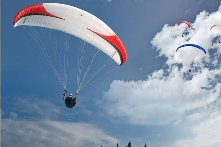 Paragliding Pamukkale: Tandem Flight Over Travertines & Hierapolis photo 3