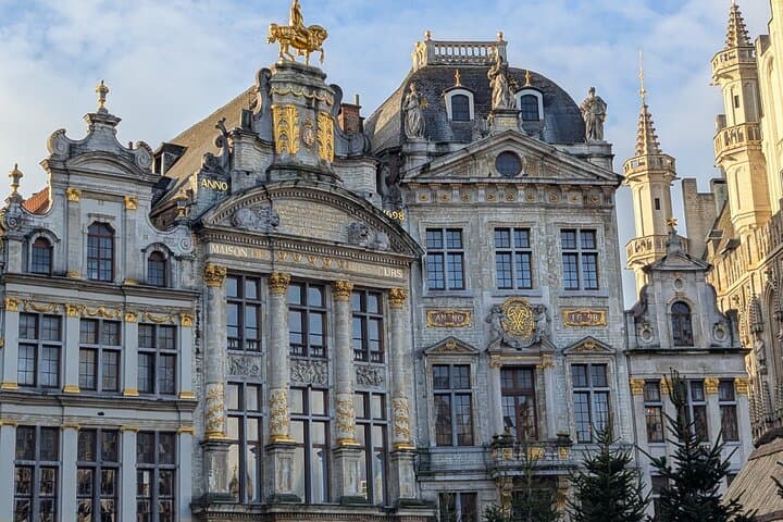 brussels-walking-tour-history-legends-chocolate