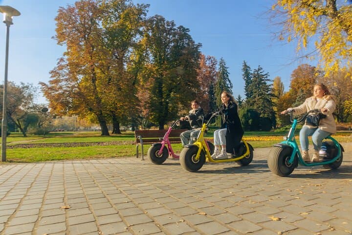 Explore Budapest by MonsteRoller: E‑Scooter Rentals for City Sightseeing photo 4