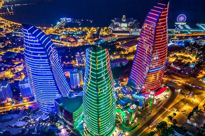 Baku Night City Tour: Flame Towers, Highland Park & Mini-Venice After Dark