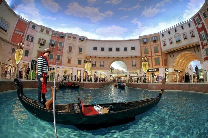 Doha Guided City Tour with Villaggio Mall Gondola Ride: Corniche, Souq Waqif & Port Box Park