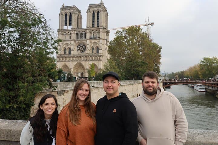 Private Full-Day Paris Van Tour with Professional Photoshoot photo 6