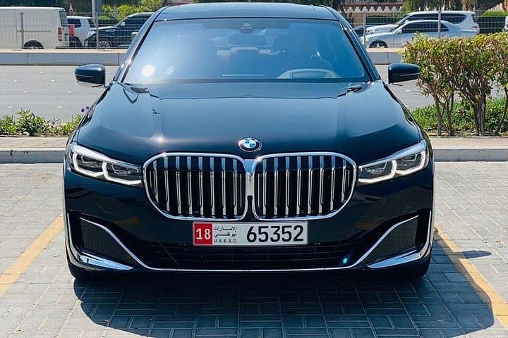 Abu Dhabi Private Airport Transfer — Door-to-Door Comfort and Reliability photo 4
