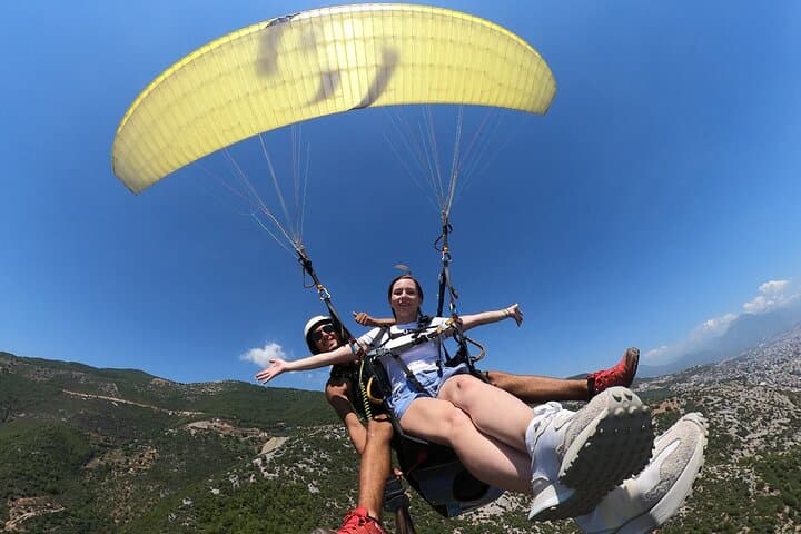 Alanya Paragliding: Tandem Flights Over Cleopatra Beach photo 2