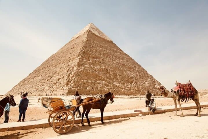 Hurghada to Cairo VIP Day Trip — Pyramids, Sphinx & Egyptian Museum photo 2