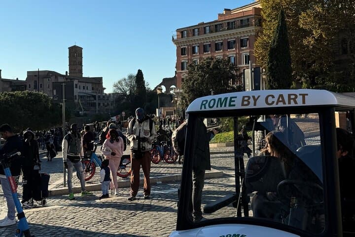Rome Golf Cart Sightseeing Tour: 6-Hour Historic Route with Lunch