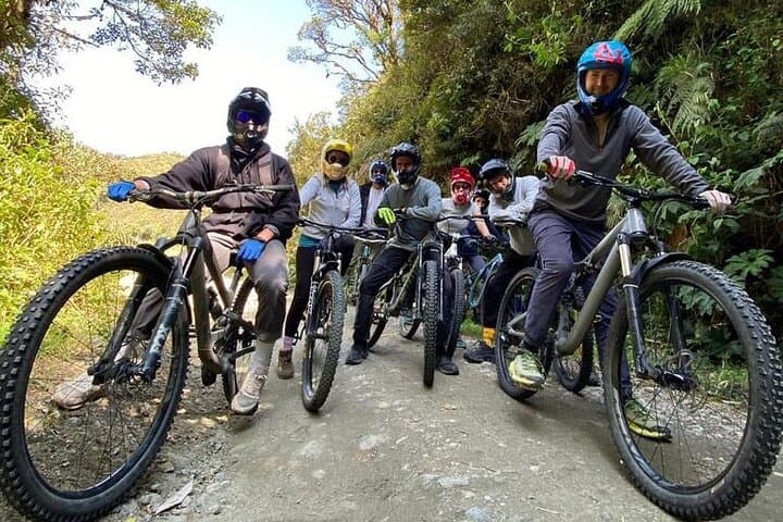 Downhill Bike Tour Salento — 21 km 4x4 Ascent, Wax Palm Hike & Epic Descent