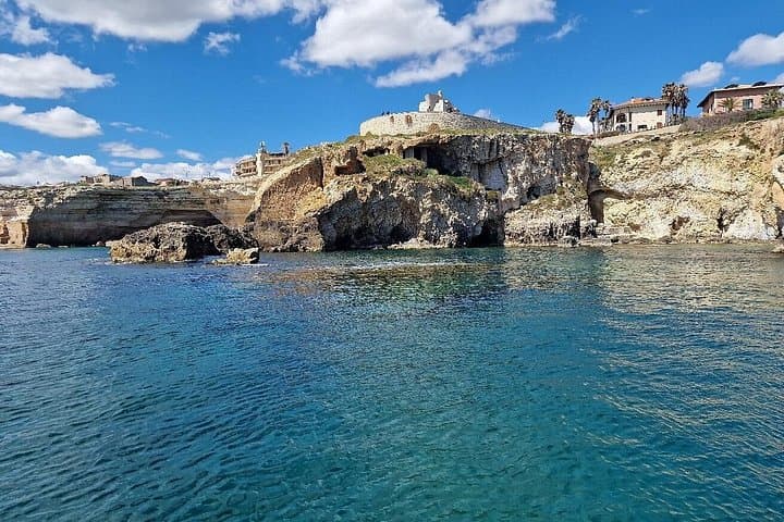 Syracuse Boat Tour to Ortigia, Sea Caves & Plemmirio with Fish Tasting photo 3
