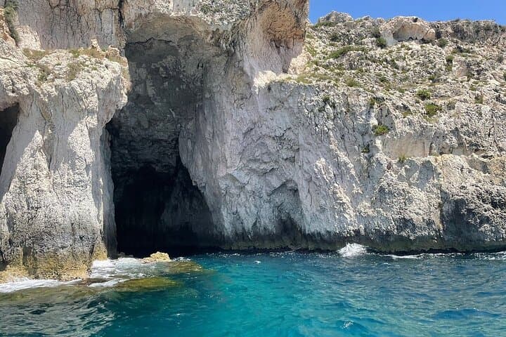 Ortigia Circumnavigation & Plemmirio Caves: Boat Tour with Lunch