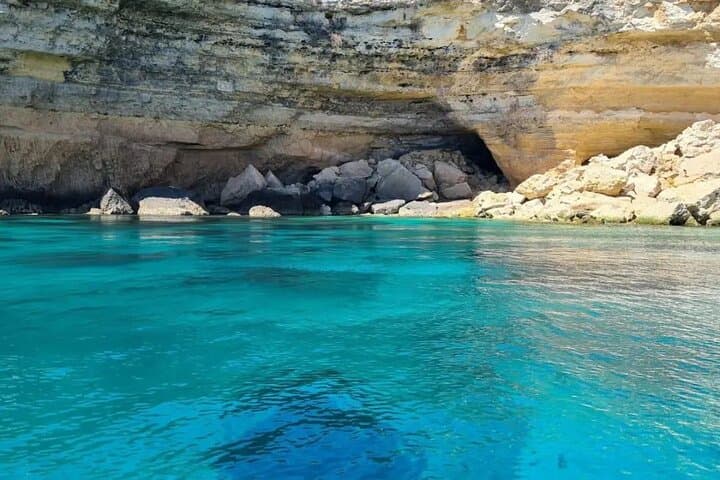 Ortigia Circumnavigation & Plemmirio Caves: Boat Tour with Lunch photo 2