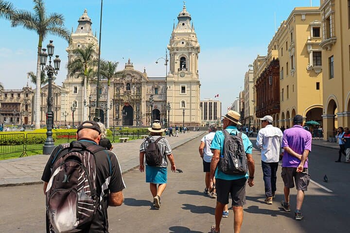 One-Day Lima Highlights Tour: Historic Center, Miraflores & Barranco photo 2