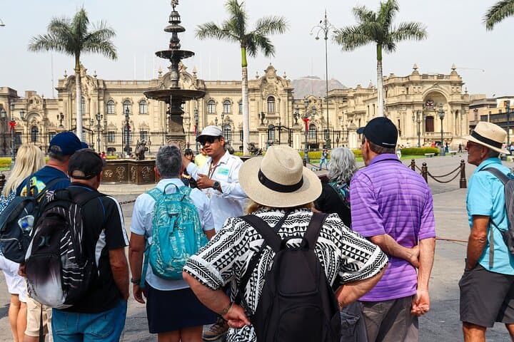 One-Day Lima Highlights Tour: Historic Center, Miraflores & Barranco photo 3