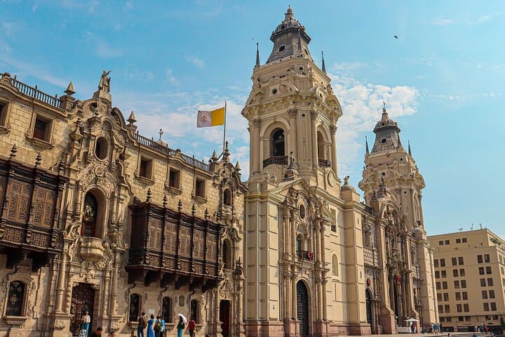 One-Day Lima Highlights Tour: Historic Center, Miraflores & Barranco photo 5