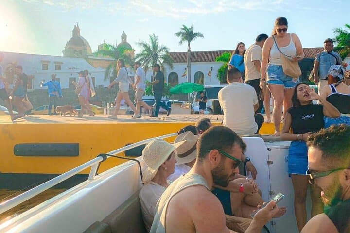 Cartagena Bay 2-Hour Sports Boat Tour with Open Bar & Nightclub Entry photo 5