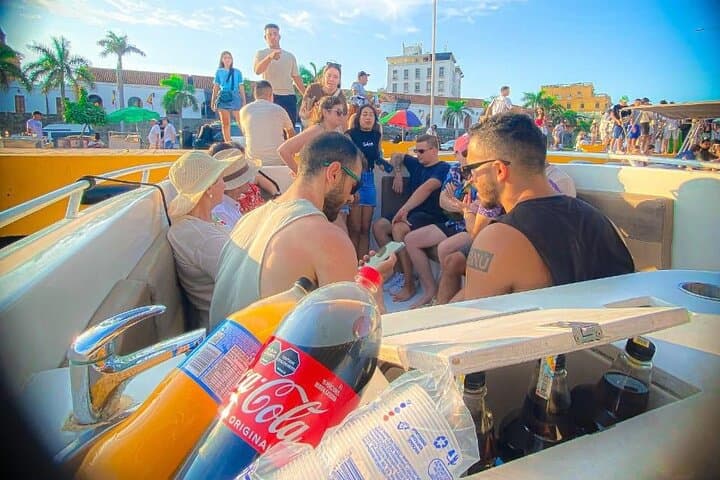 Cartagena Bay 2-Hour Sports Boat Tour with Open Bar & Nightclub Entry photo 6