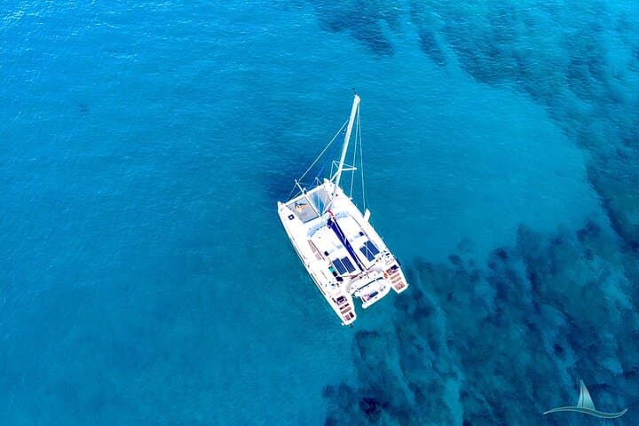 Private Luxury Catamaran Charter Waikiki – 3-Hour Snorkel & Sail photo 2