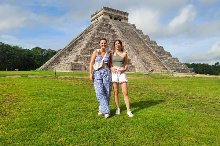 First-Light Chichén Itzá, Community Cenote Swim and Izamal Day Tour from Mérida
