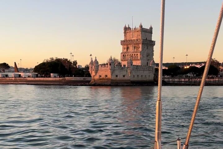 Lisbon 2-Hour Sunset Sailing Cruise with Wine on the Tagus photo 4