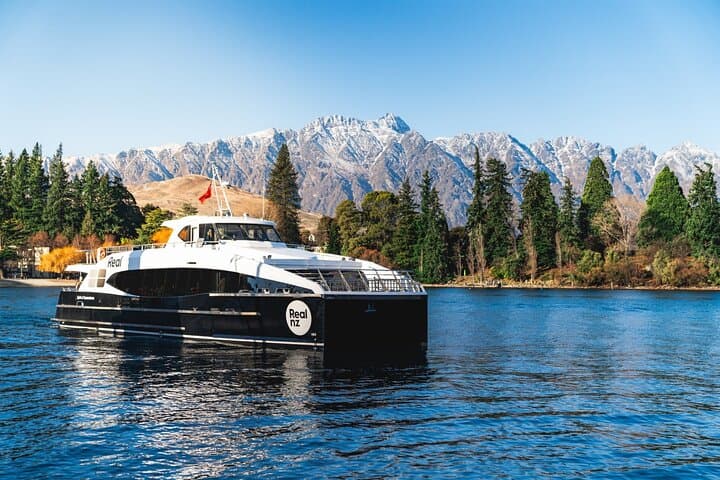 lake-wakatipu-walter-peak-gourmet-bbq-lunch-queenstown-cruise photo 3