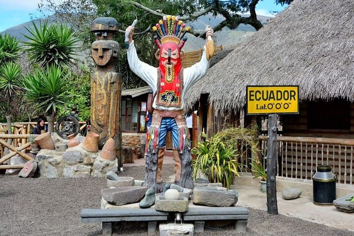 Half the World & Quito Colonial Tour: Equator Line and Historic Old Town in One Day