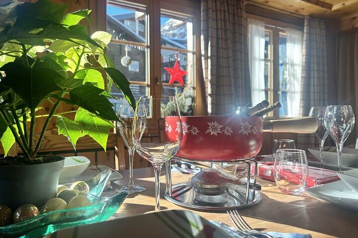 Zermatt Chalet Fondue: Local Stories & Festive Terrace Experience