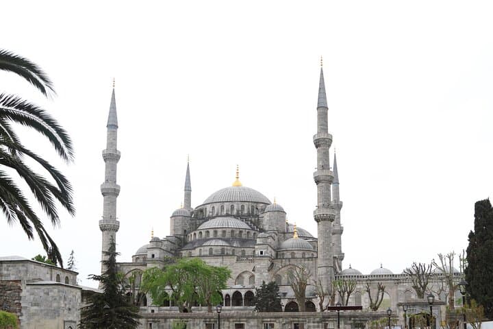 Istanbul Highlights: Hagia Sophia, Blue Mosque, Topkapi Palace & Grand Bazaar Guided Tour photo 2