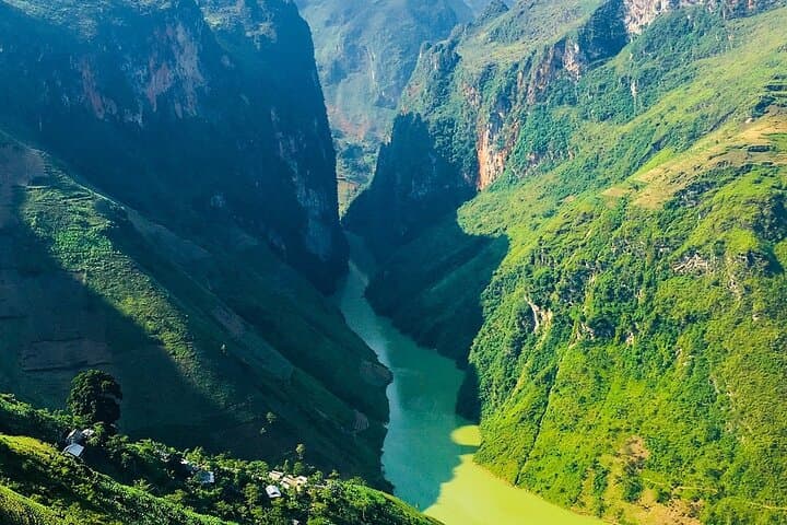 Ha Giang 3-Day Loop: Ma Pi Leng Pass, Sky Path & Nho Que River photo 4