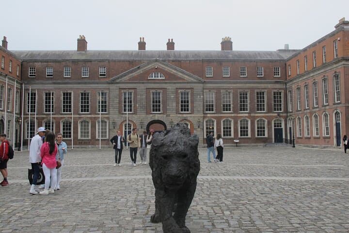 Dublin Highlights: 3-Hour Private Walking or Biking Tour photo 4