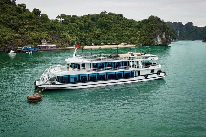 Halong Bay 6-Hour Luxury V Dream Cruise — Kayaking, Cave Visit & Titov Beach photo 2