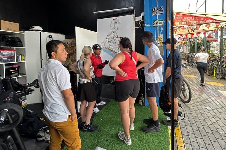 Lima Bike & Bites: Miraflores, Barranco & Surquillo Food Cycle photo 3