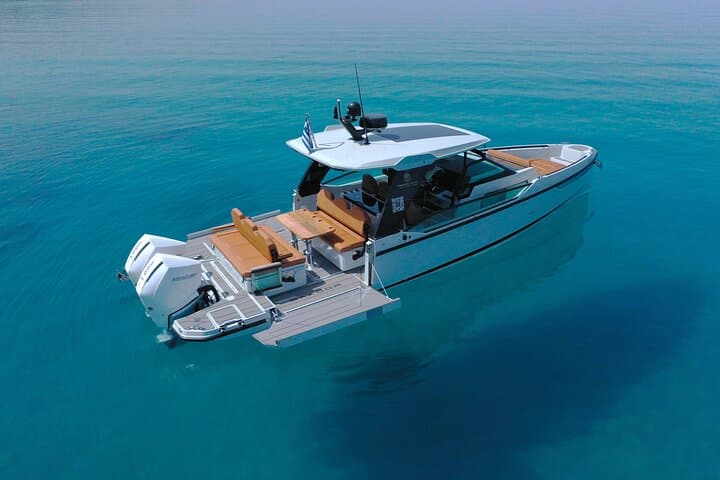 Half-Day Messinia Yacht Cruise: Kardamyli, Porto Kalamitsi & Foneas Caves