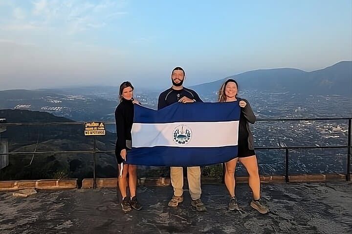 San Salvador Sunrise Hike to 360° Valley Viewpoint photo 5