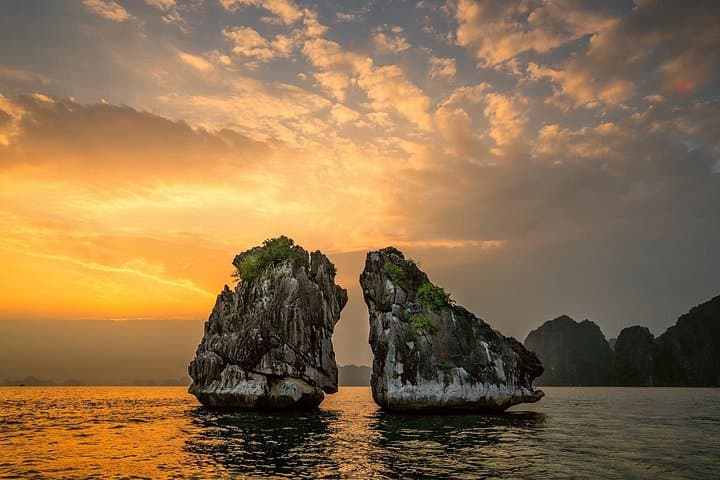 Private Full-Day Halong Bay Tour from Hanoi — Sung Sot, Luon Cave & Ti Top photo 2