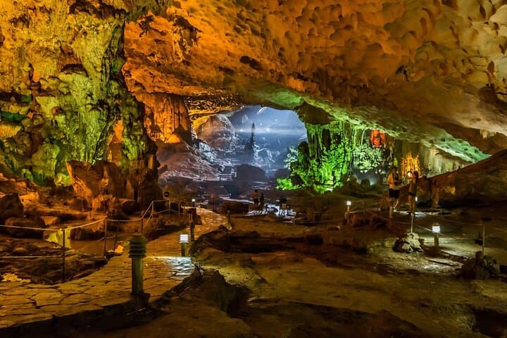 Private Full-Day Halong Bay Tour from Hanoi — Sung Sot, Luon Cave & Ti Top photo 3