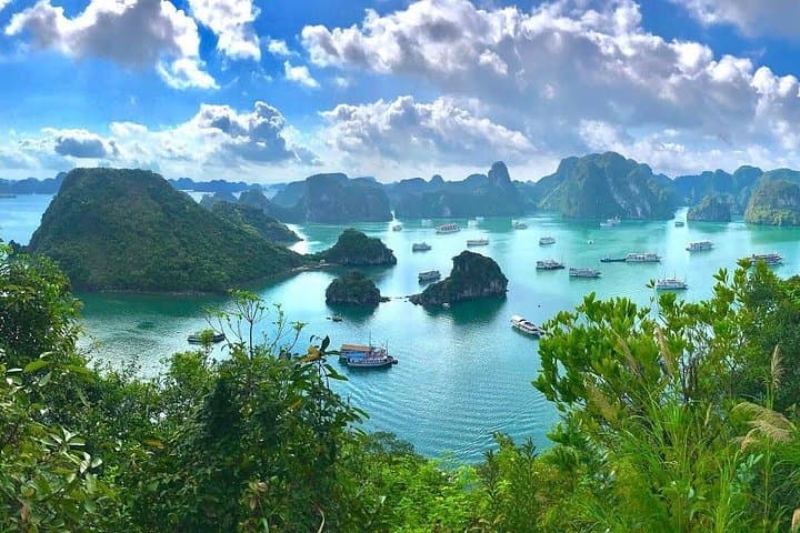 Full-Day Halong Bay Cruise from Hanoi: Surprising Cave, Luon Cave & Titov Island photo 3
