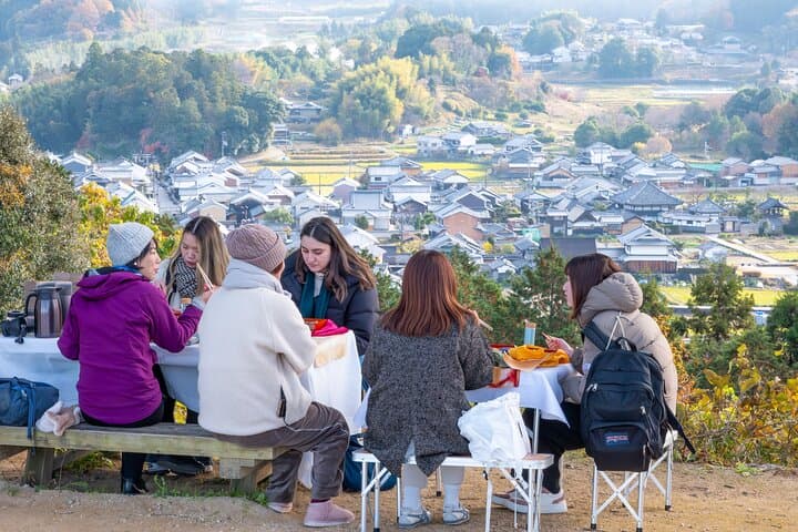 Asuka Historical Hike and Breakfast Picnic on Amakashi Hill photo 3
