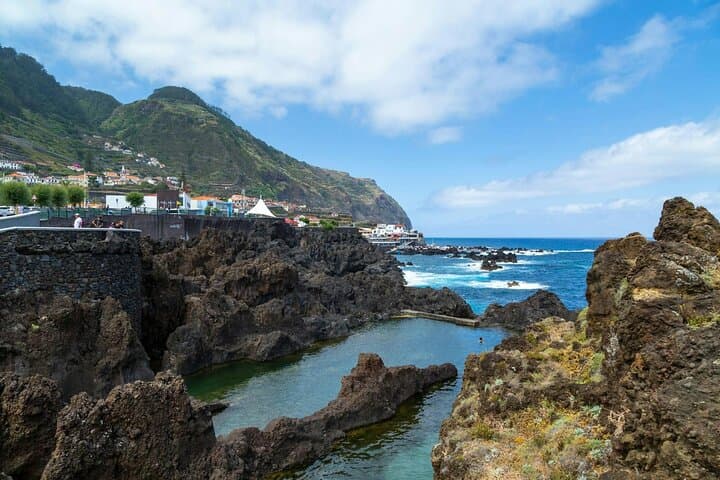 Western Madeira Scenic Villages Tour with Cabo Girão & Porto Moniz Lunch photo 3