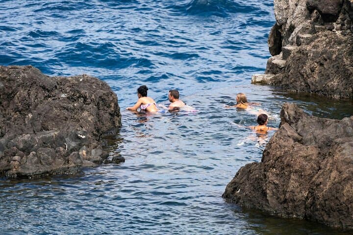 Western Madeira Scenic Villages Tour with Cabo Girão & Porto Moniz Lunch photo 4